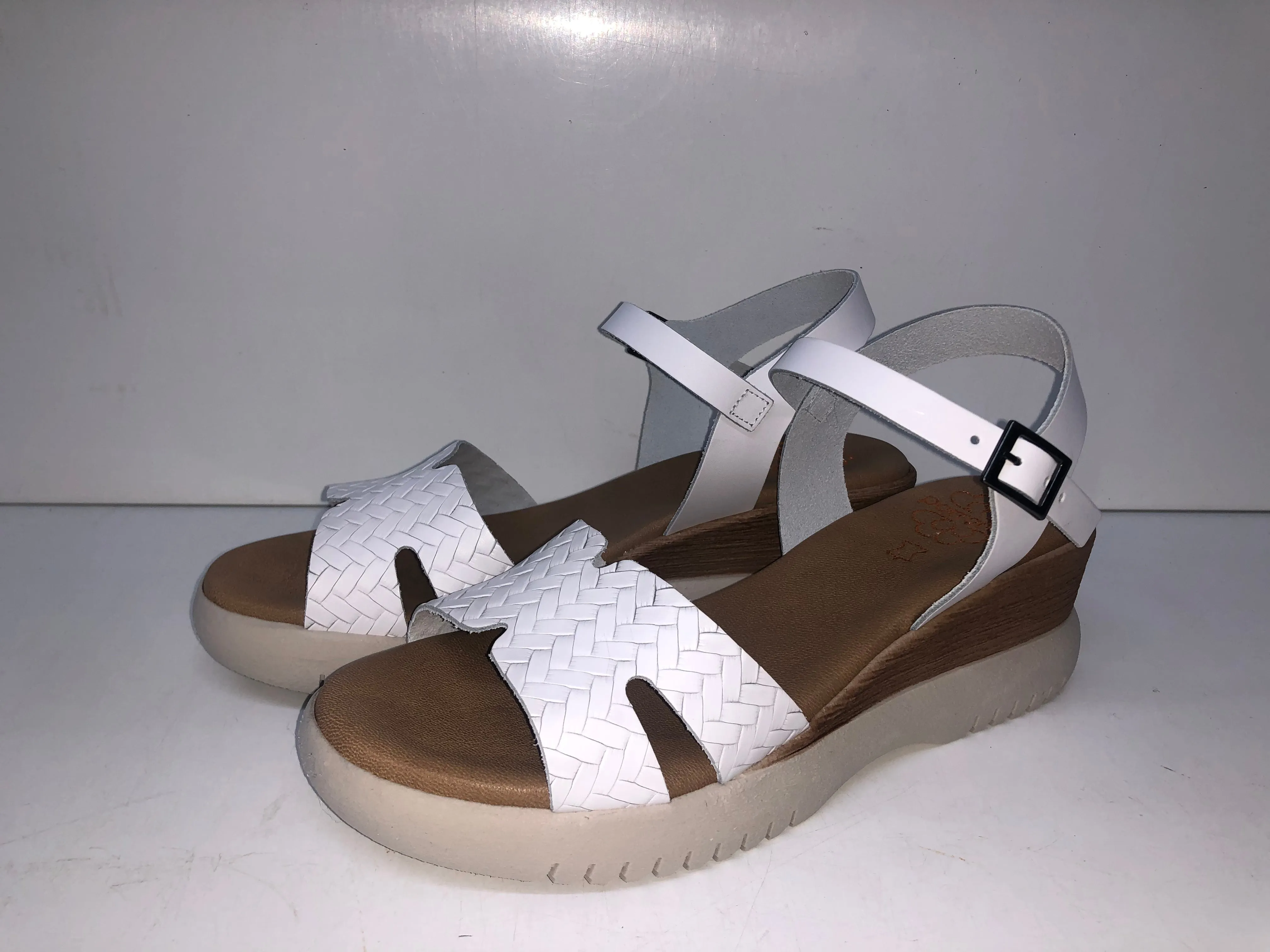3026 WHITE