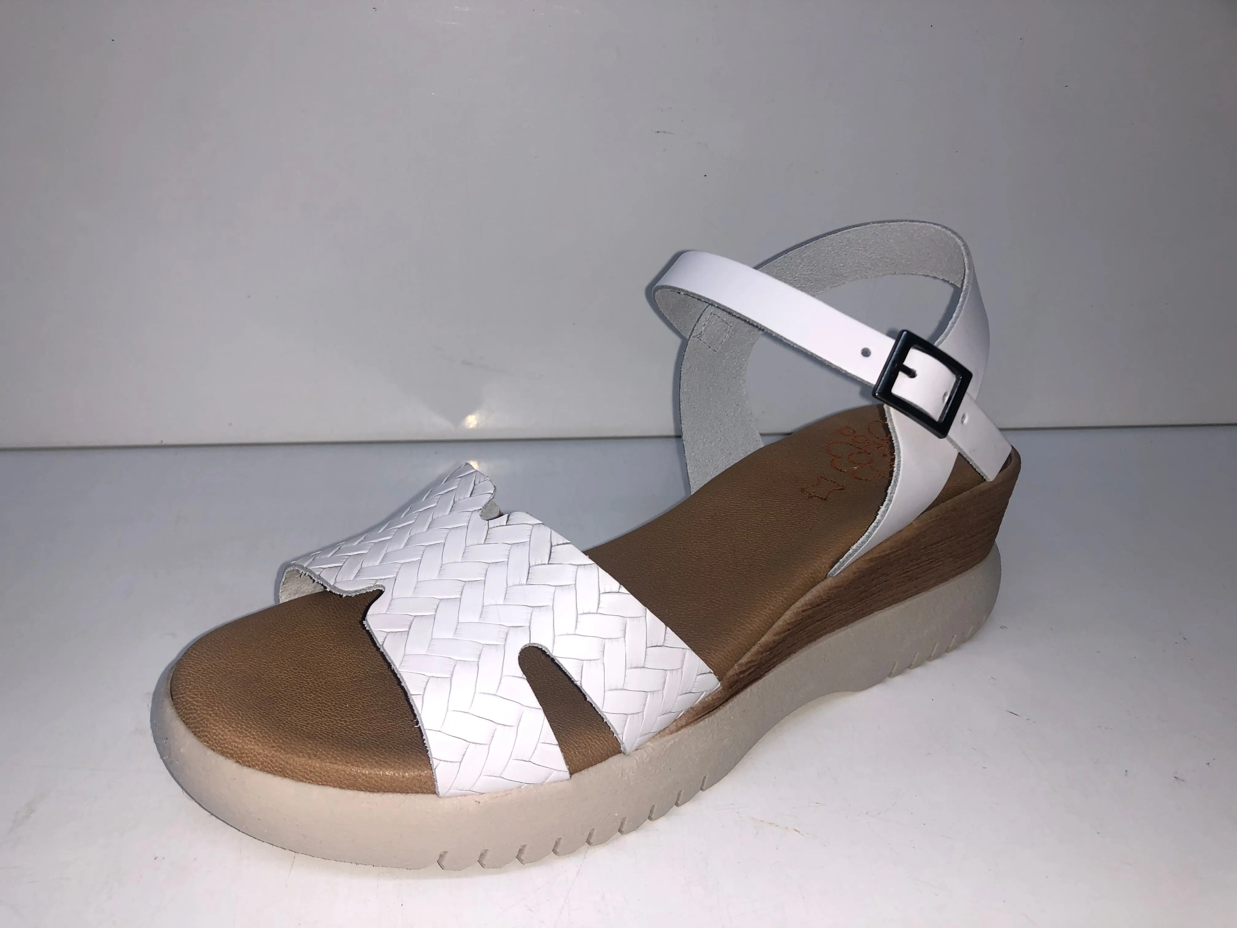 3026 WHITE