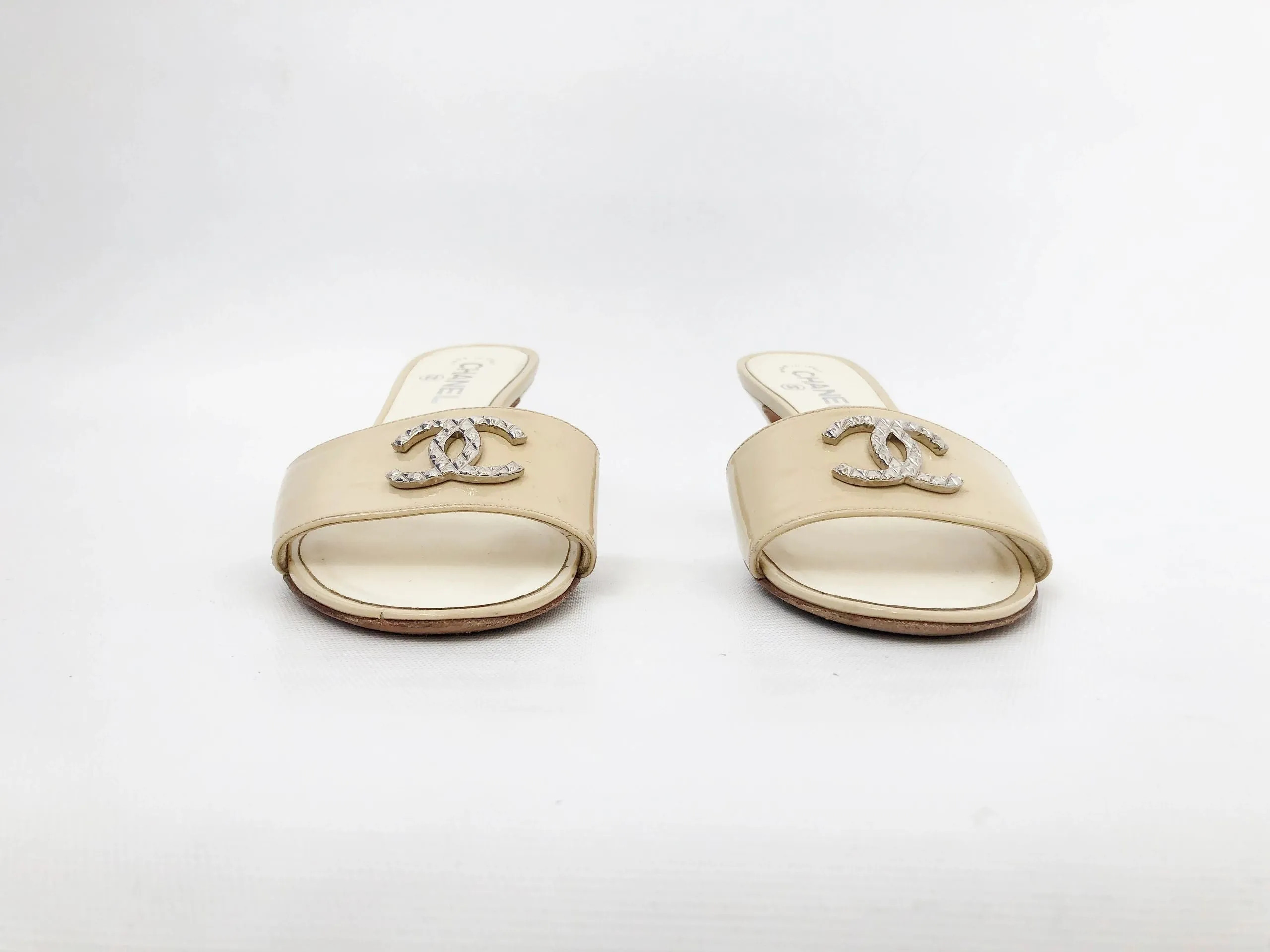 Chanel Cc Sandal Size 39 It (9 Us)
