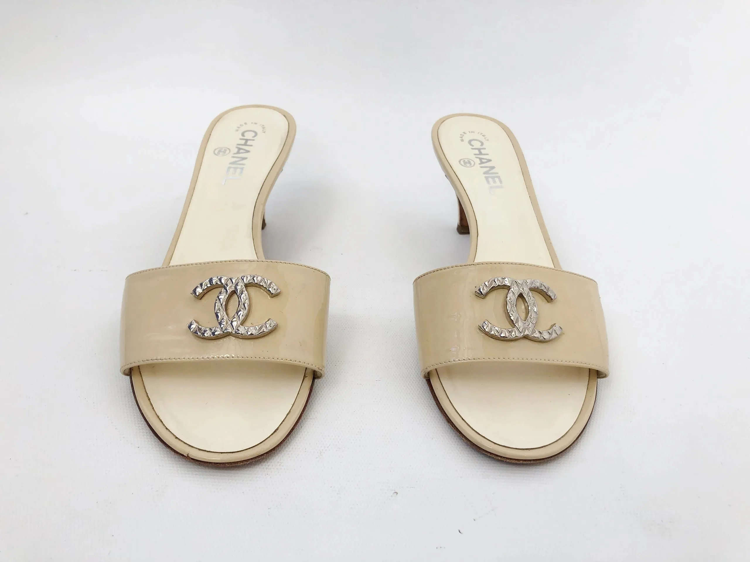 Chanel Cc Sandal Size 39 It (9 Us)
