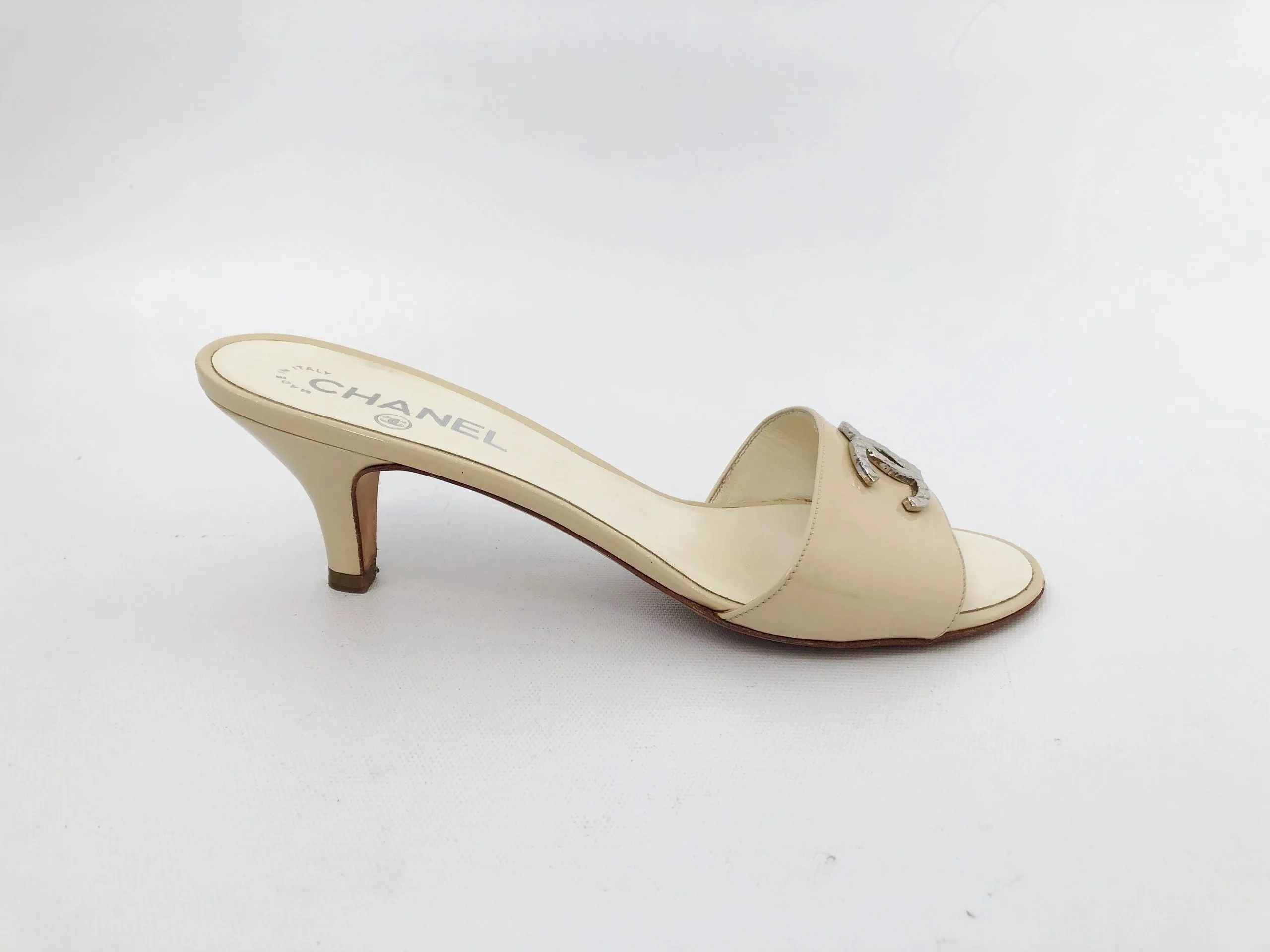 Chanel Cc Sandal Size 39 It (9 Us)