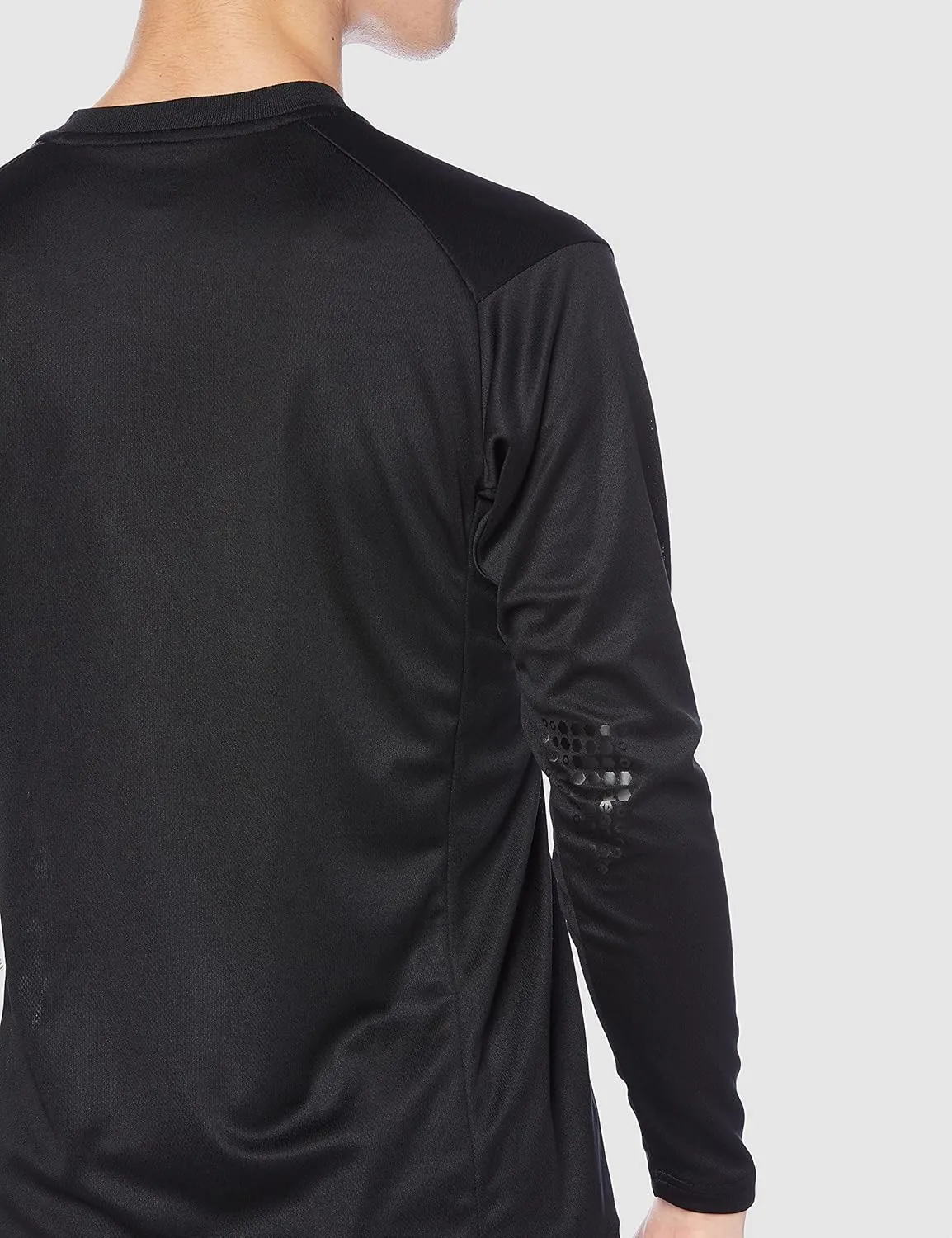 Descente Long Sleeve Volleyball Shirt, Sweat Absorbent, Quick Drying, Stretchy, Plastic Shirt