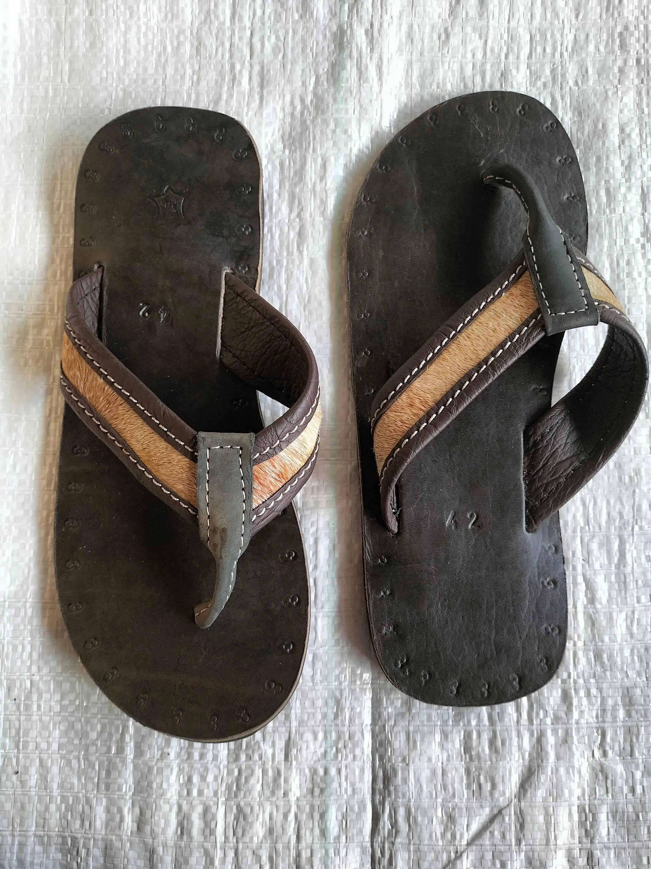 Handmade African Men's Sandals/Genuine Leather Beaded Flip-Flops/Comfortable Summer Sandals for Men/African Shoes/Unique Gift for Him