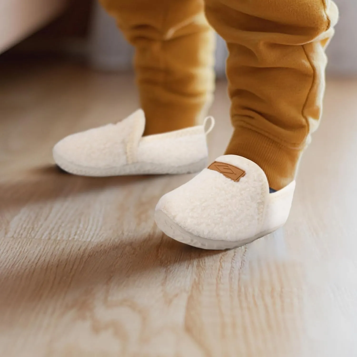 Lefflow Toddler Slippers Boys Girls House Shoes Slip on Baby Sock Shoes Lightweight Outdoor Walking Shoes