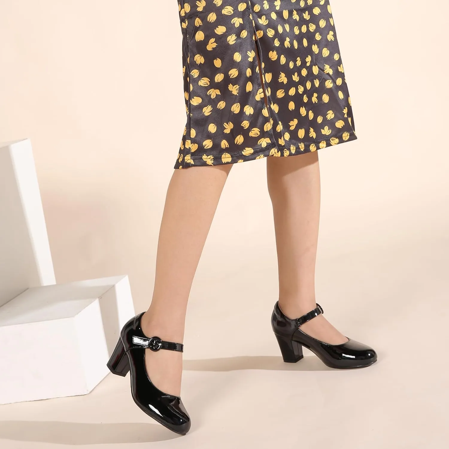 Mary Jane Shoes Women Chunky Heel Pumps Closed Round Toe Ankle Strap Block Heels Comfortable Work Wedding Dress Vintage 1920s Shoes