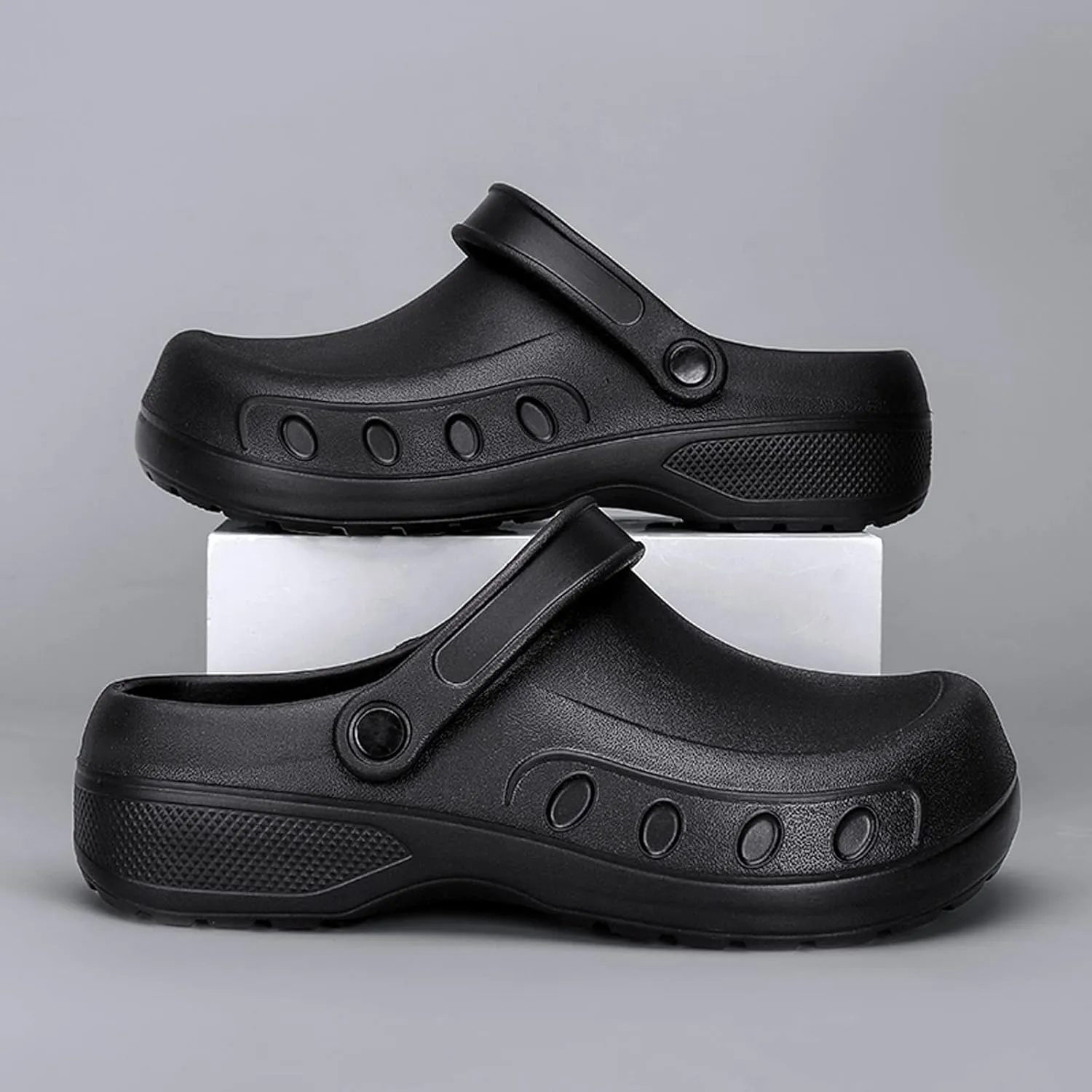 Meidiastra Men Chef Clogs Slip Resistant Garden Clogs with Arch Support Safety Nursing Shoes Work Shoes Water Oil Resistant for Men Food Service