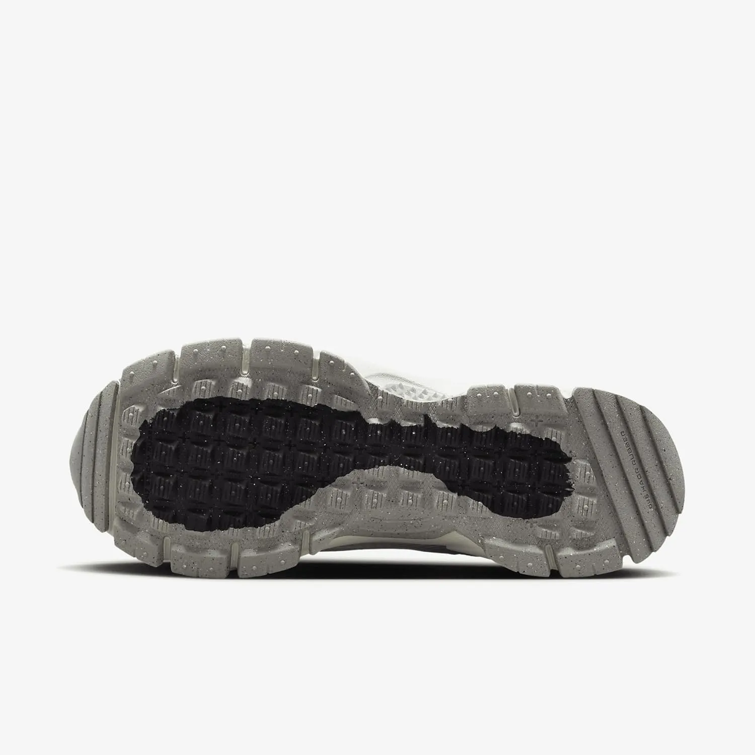 Nike Zoom Vomero Roam Women's Winterized Shoes (HV6410-100, Summit White/Light Bone/Light Iron Ore/Summit White)
