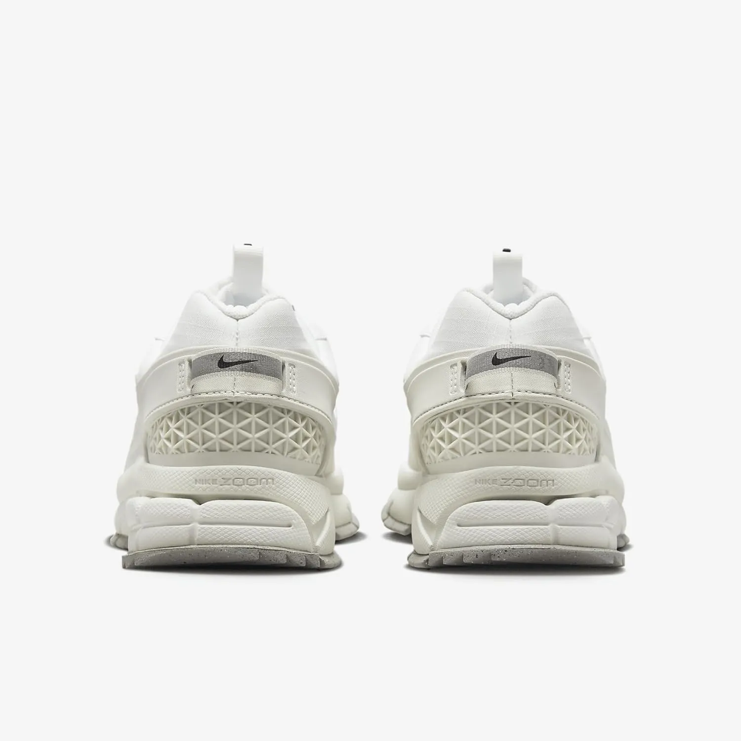 Nike Zoom Vomero Roam Women's Winterized Shoes (HV6410-100, Summit White/Light Bone/Light Iron Ore/Summit White)