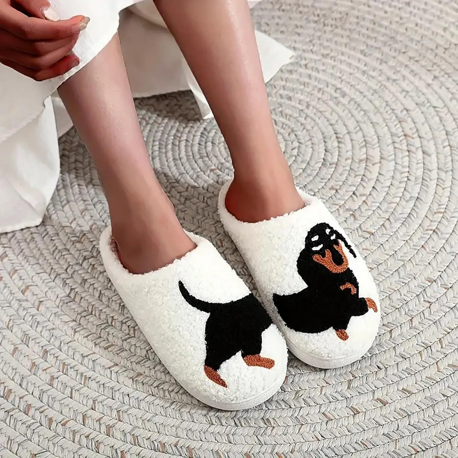 QSKPC Women's Men's Heart Heart Slippers Strawberry Cherry Mushroom Slippers Evil Eye Slippers Cartoon Animal Cat Slippers Memory Foam Cozy Plush Slippers Couple Indoor Household Slippers