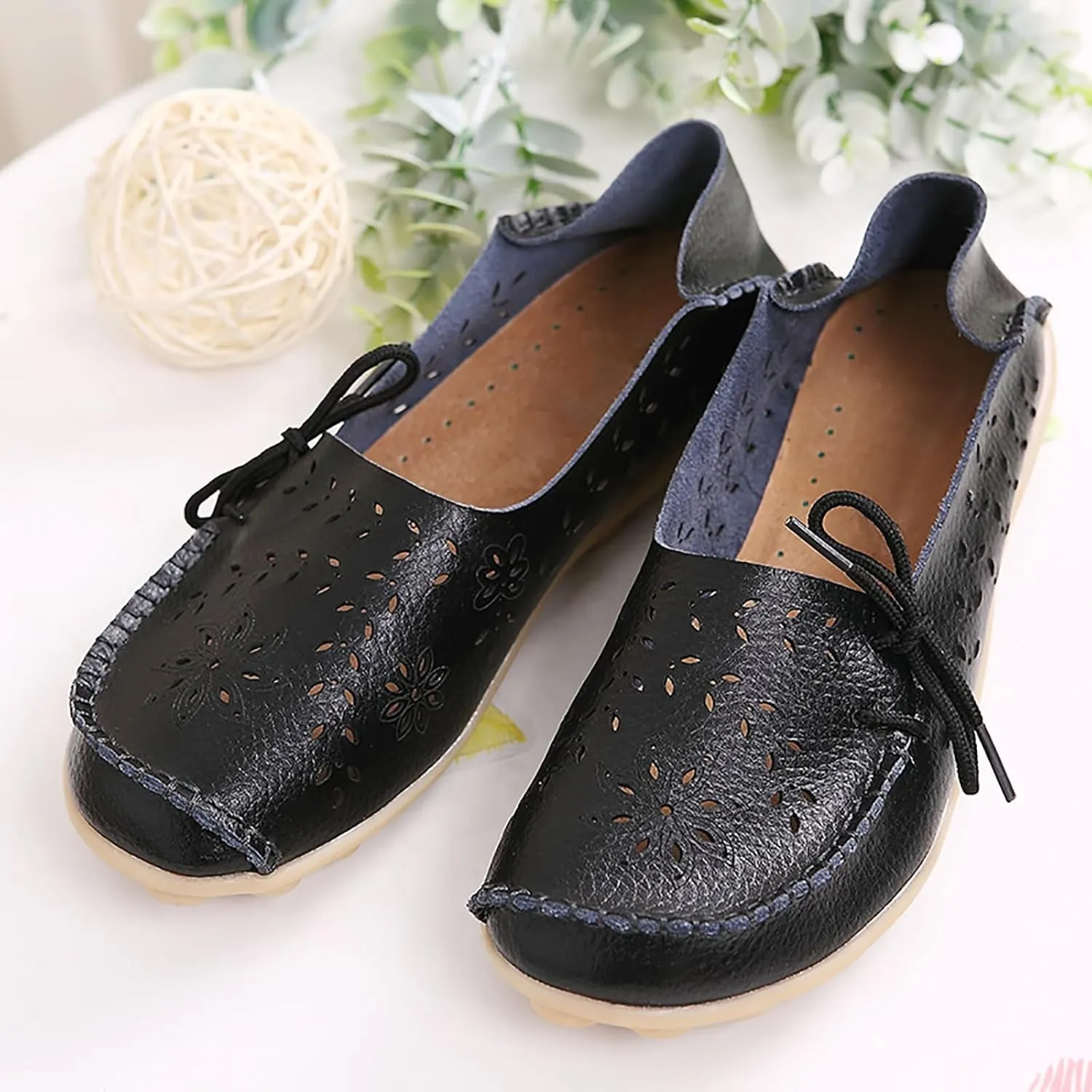 Solaud Women's Driving Moccasins Loafers Casual Round Toe Soft Comfortable Leather Loafers Breathable Slip On Walking Shoes