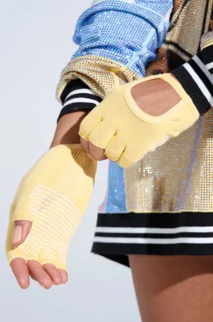 TOO TRENDY GLOVES