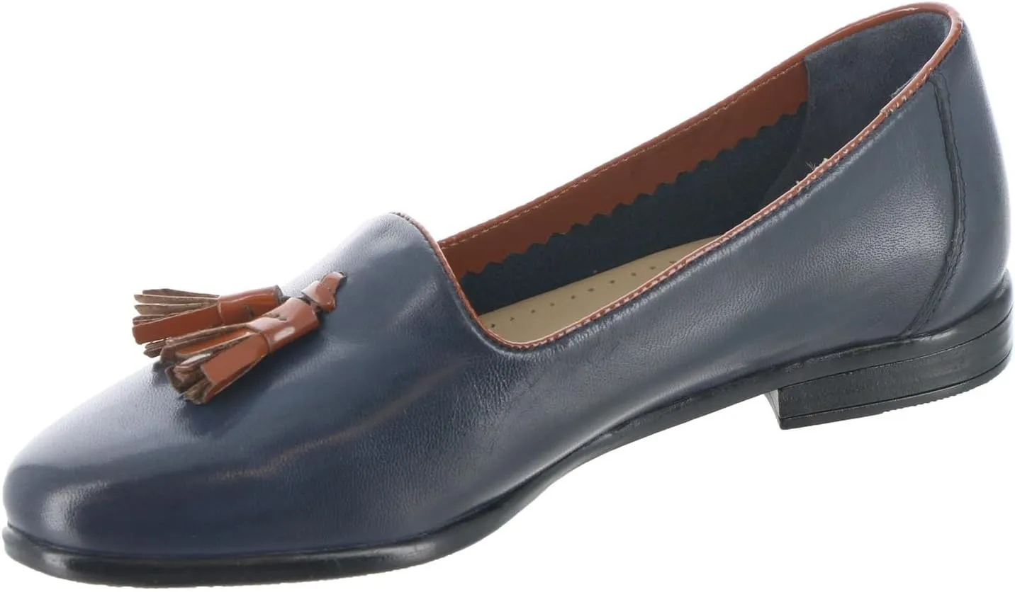 Trotters Women's Liz Tassel Loafer Flat
