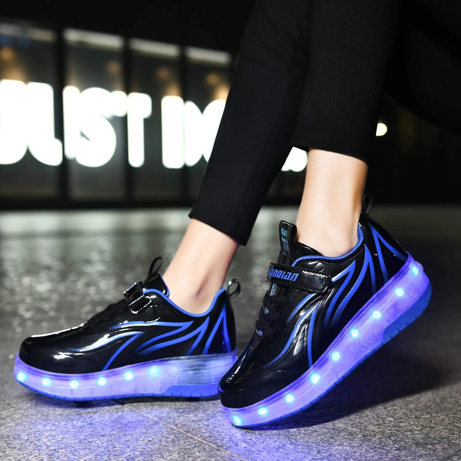 USB Rechargeable Roller Shoes Sneakers for Boys Girls Kids Gift LED Light Up Wheels Shoes Roller Skates