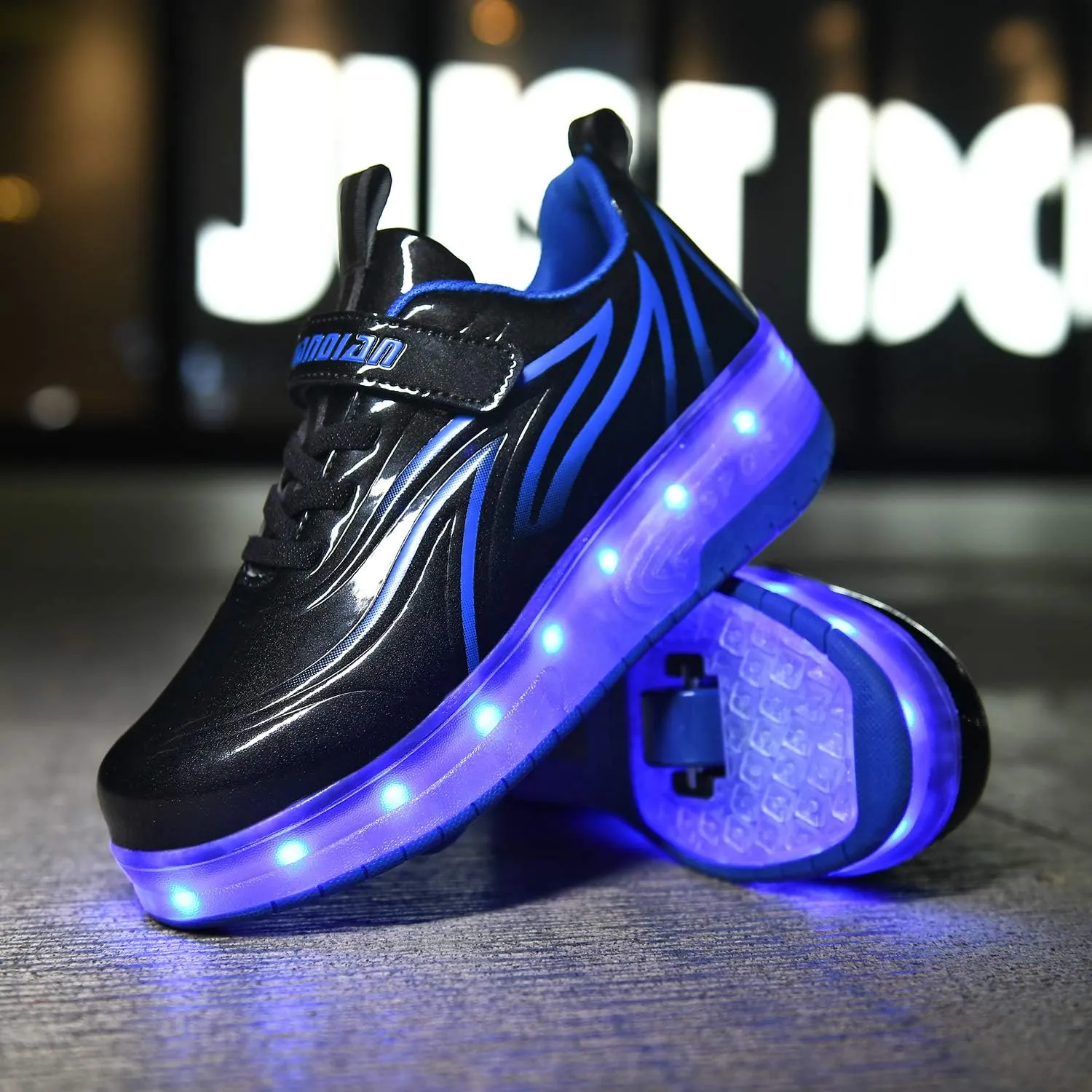USB Rechargeable Roller Shoes Sneakers for Boys Girls Kids Gift LED Light Up Wheels Shoes Roller Skates