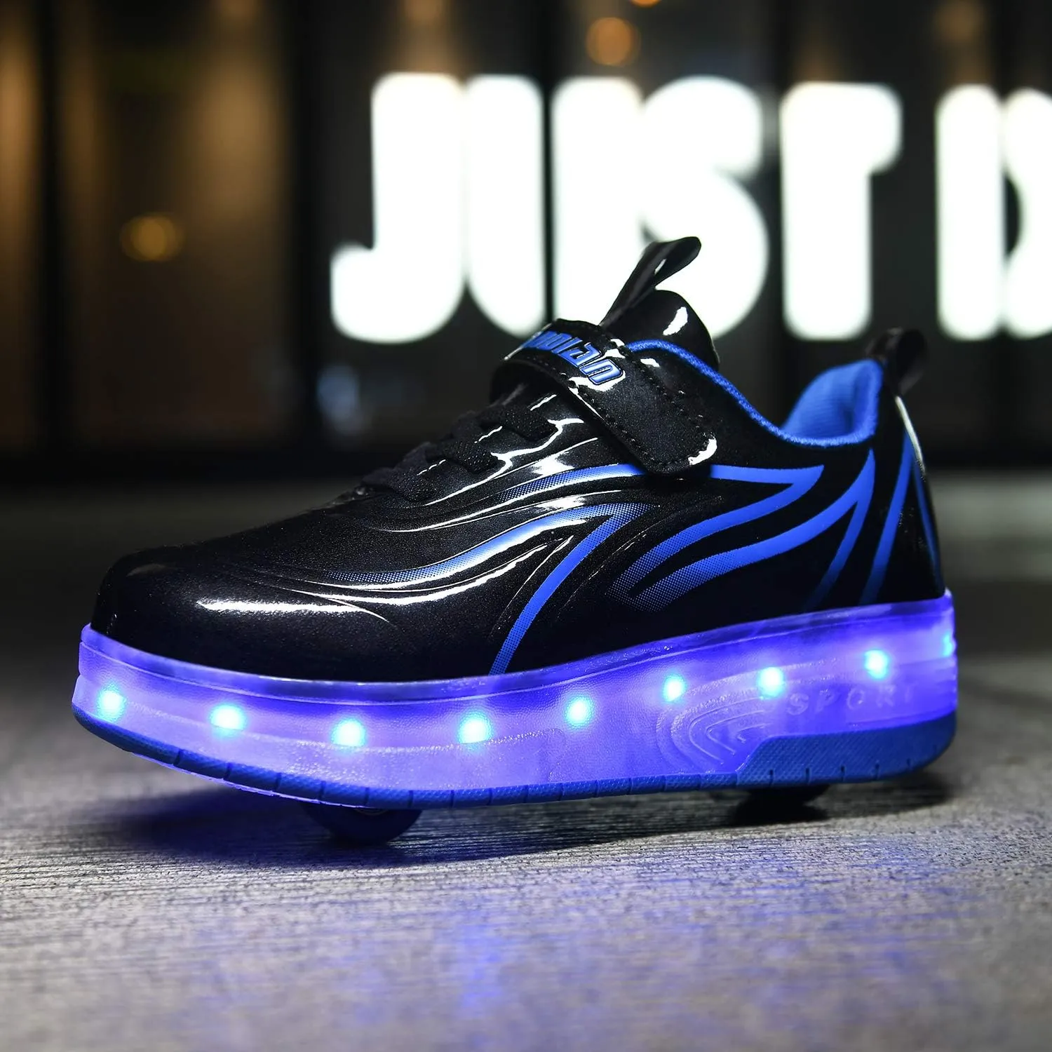 USB Rechargeable Roller Shoes Sneakers for Boys Girls Kids Gift LED Light Up Wheels Shoes Roller Skates