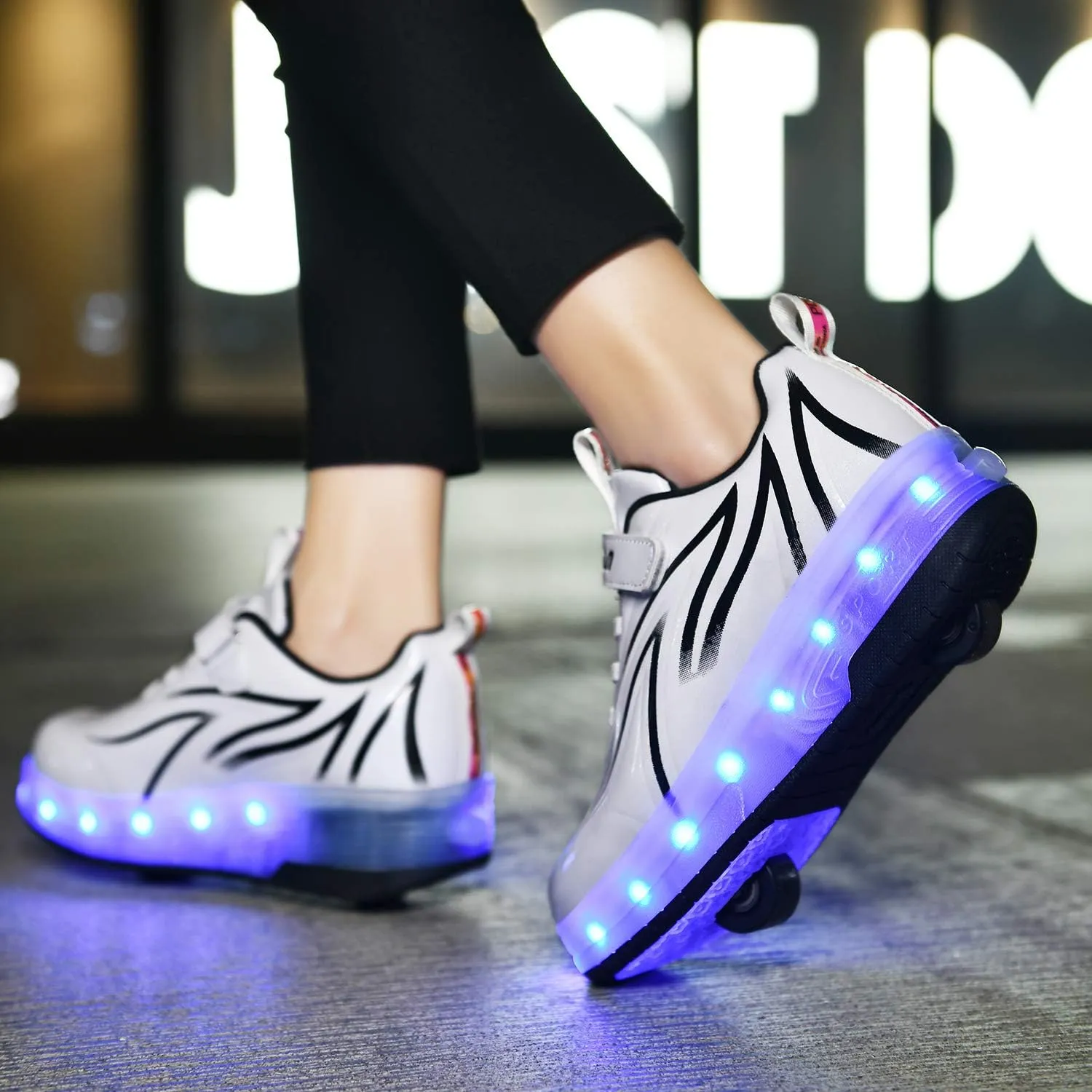 USB Rechargeable Roller Shoes Sneakers for Boys Girls Kids Gift LED Light Up Wheels Shoes Roller Skates