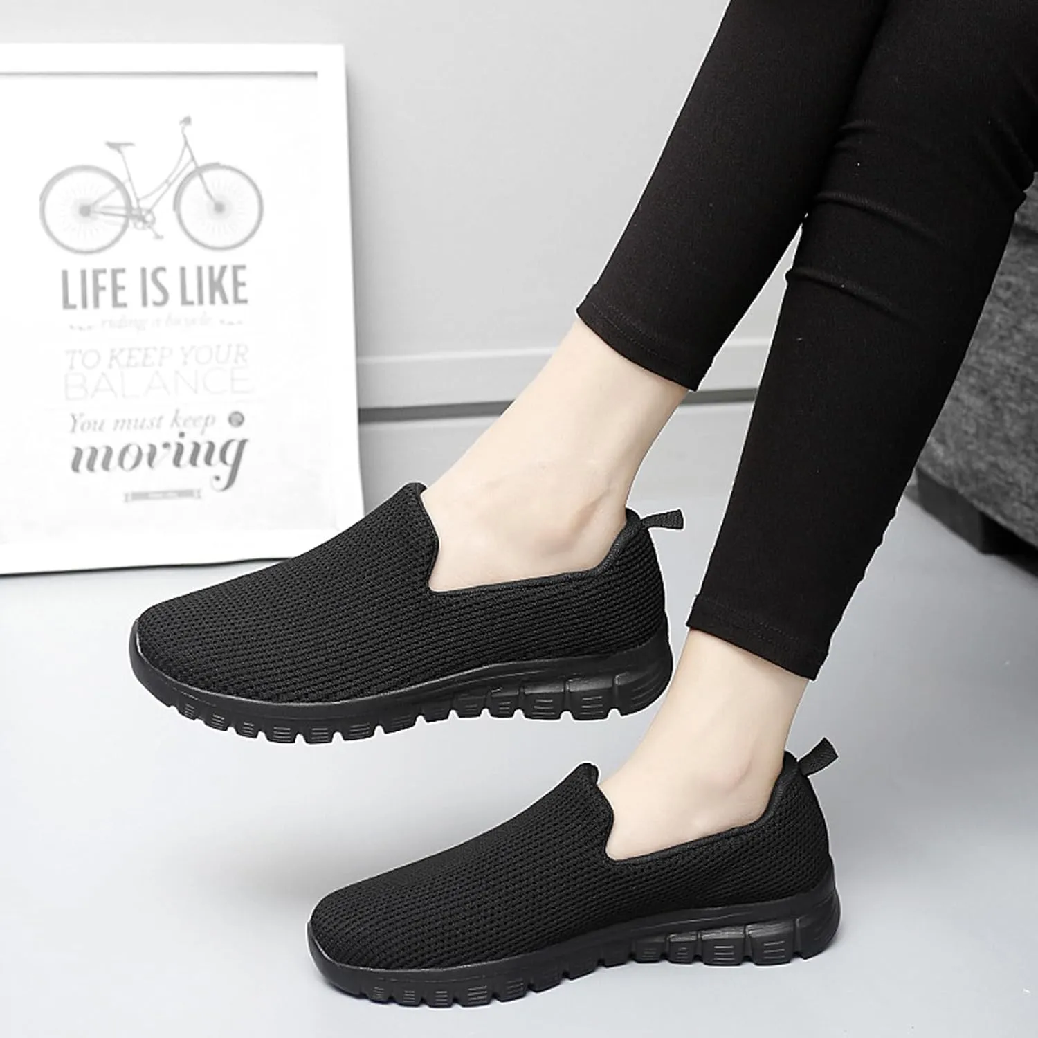 Women's Mesh Lightweight Loafers Fashion Breathable Casual Walking Shoes Slip On Soft Sole Comfortable Non-Slip Hiking Work Shoes