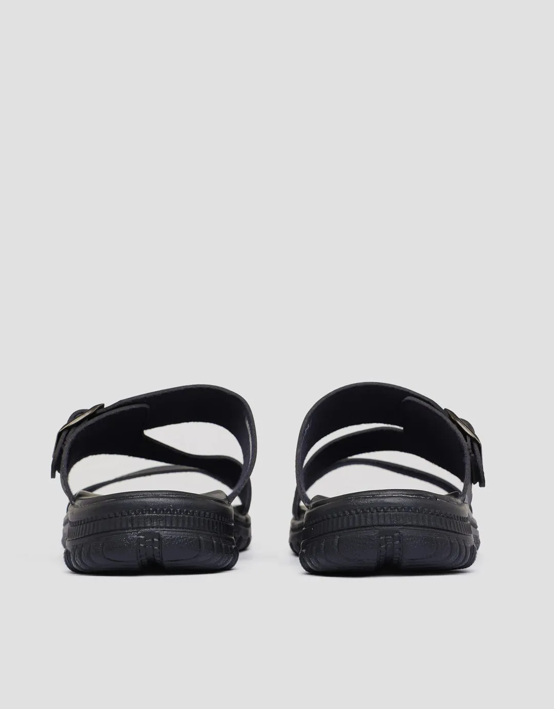 Yongki Komaladi Buckle Sandal Slipper Pria